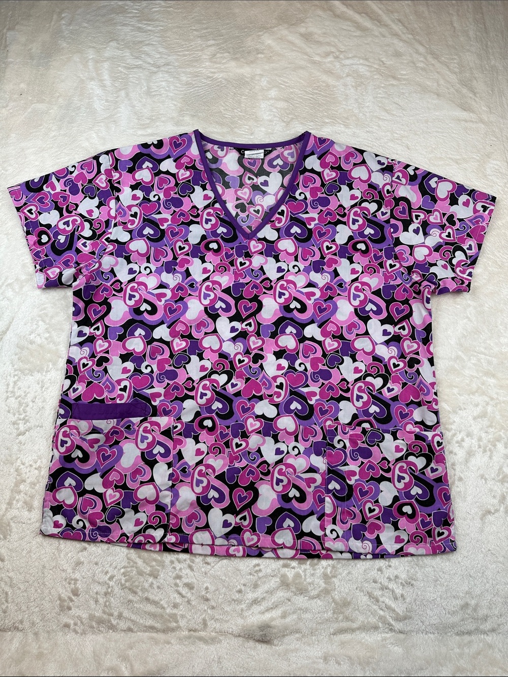 Cassandra O Size 2X Heart-Print V-Neck Scrub Tee in Purple & Pink Hearts | Work